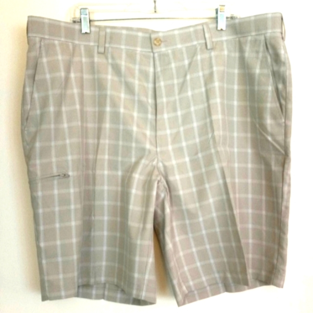 Grand Slam men's size 42 casual Activewear shorts tan & white plaid